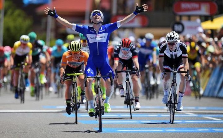 Viviani víťazom skrátenej 3. etapy. Peter Sagan v horúčave na 5. mieste